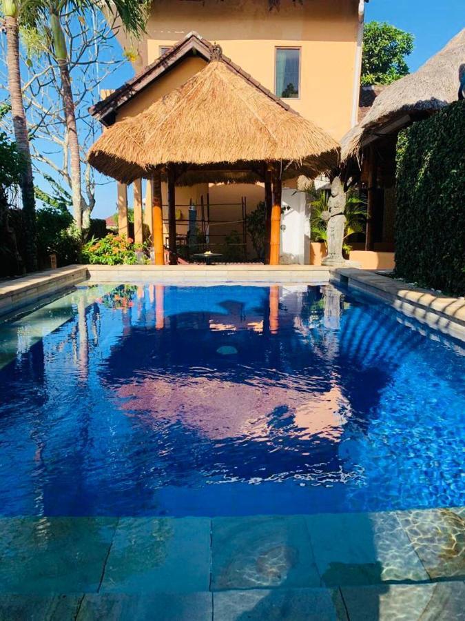 Giri'S Villa Jimbaran Унгасан Экстерьер фото